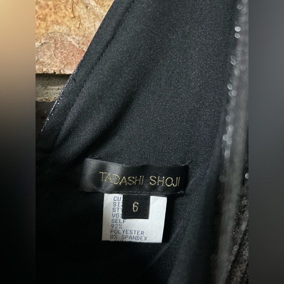 Tadashi Shoji Stunning Black Metallic Striped Bodycon Long Sleeve V-Neck Dress - Picture 8 of 9